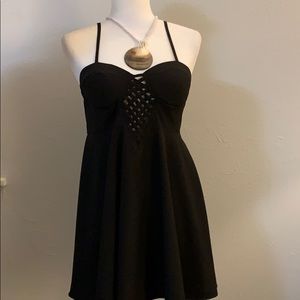 CUTE little black dress 😘
